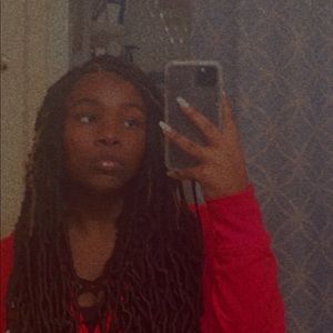 Meet your Posher, Cayla